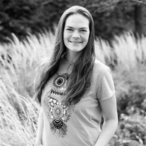 Marielle Oomen links zw